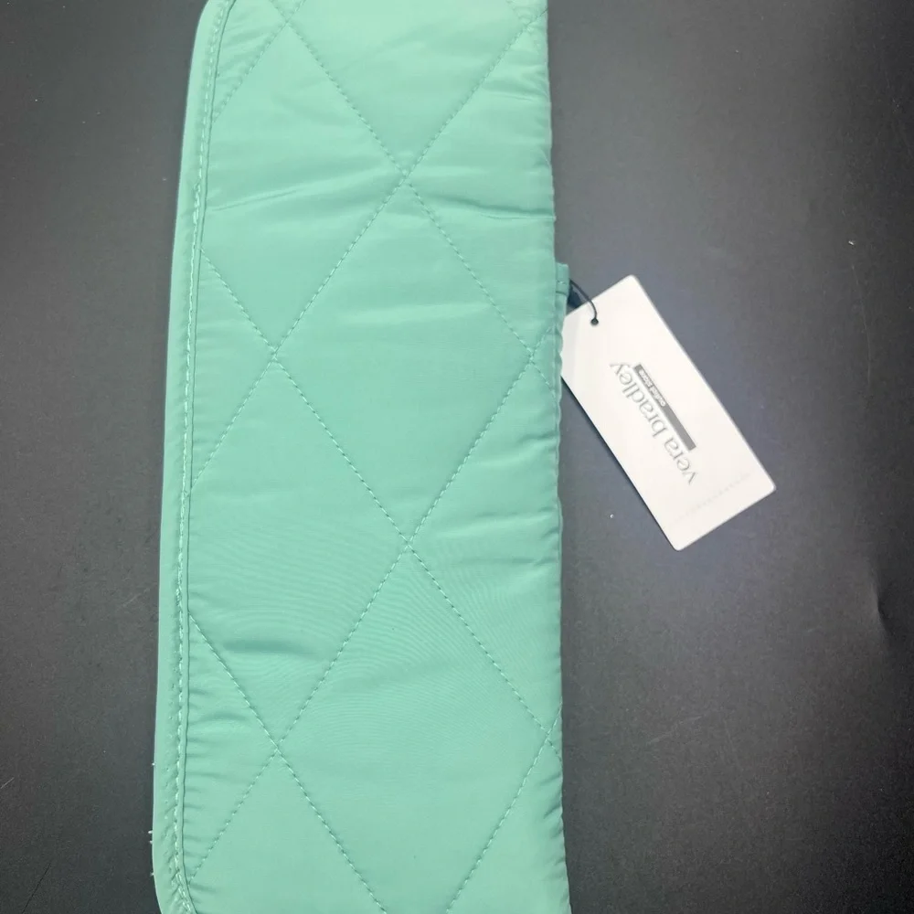 Vera Bradley flat/curling iron cover green